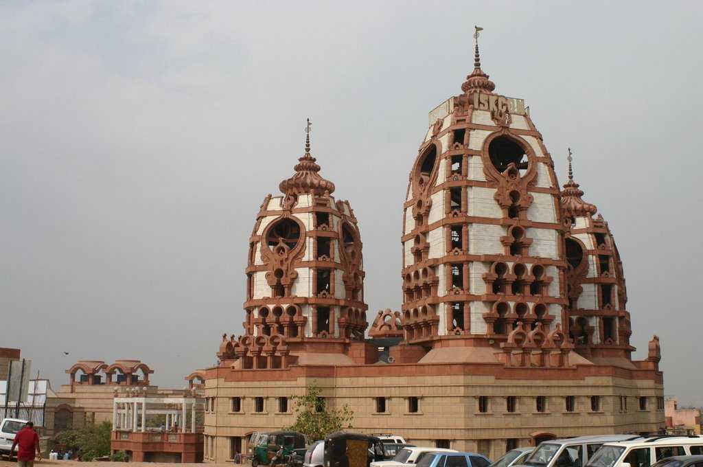 Delhi ISKCON Temple, Timings, Information, Pooja & Aarti