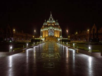 Travel Guide Swaminarayan Akshardham Temple