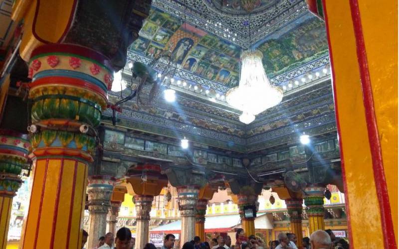 Dwarkadhish Temple Mathura, Timings, Importance & Facts