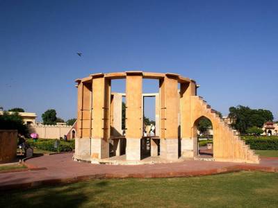Travel Guide Jantar Mantar Jaipur Rajasthan