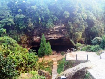 Travel Guide Mawjymbuin Cave Shillong Meghalaya