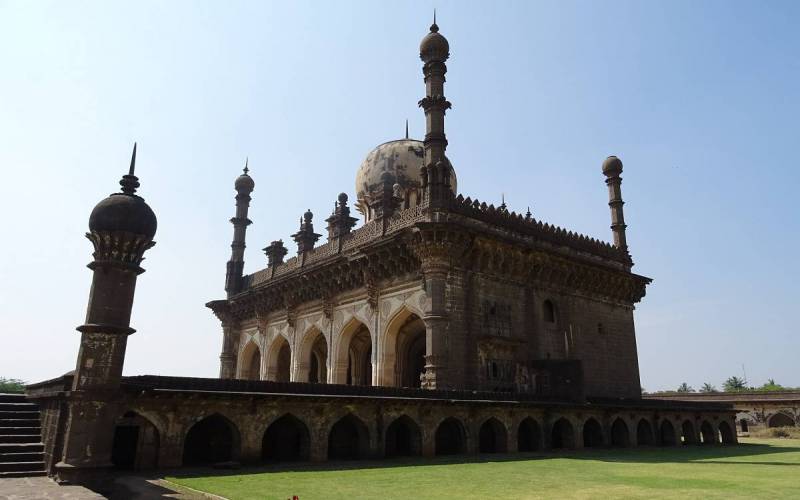 Ibrahim Rauza Mosque
