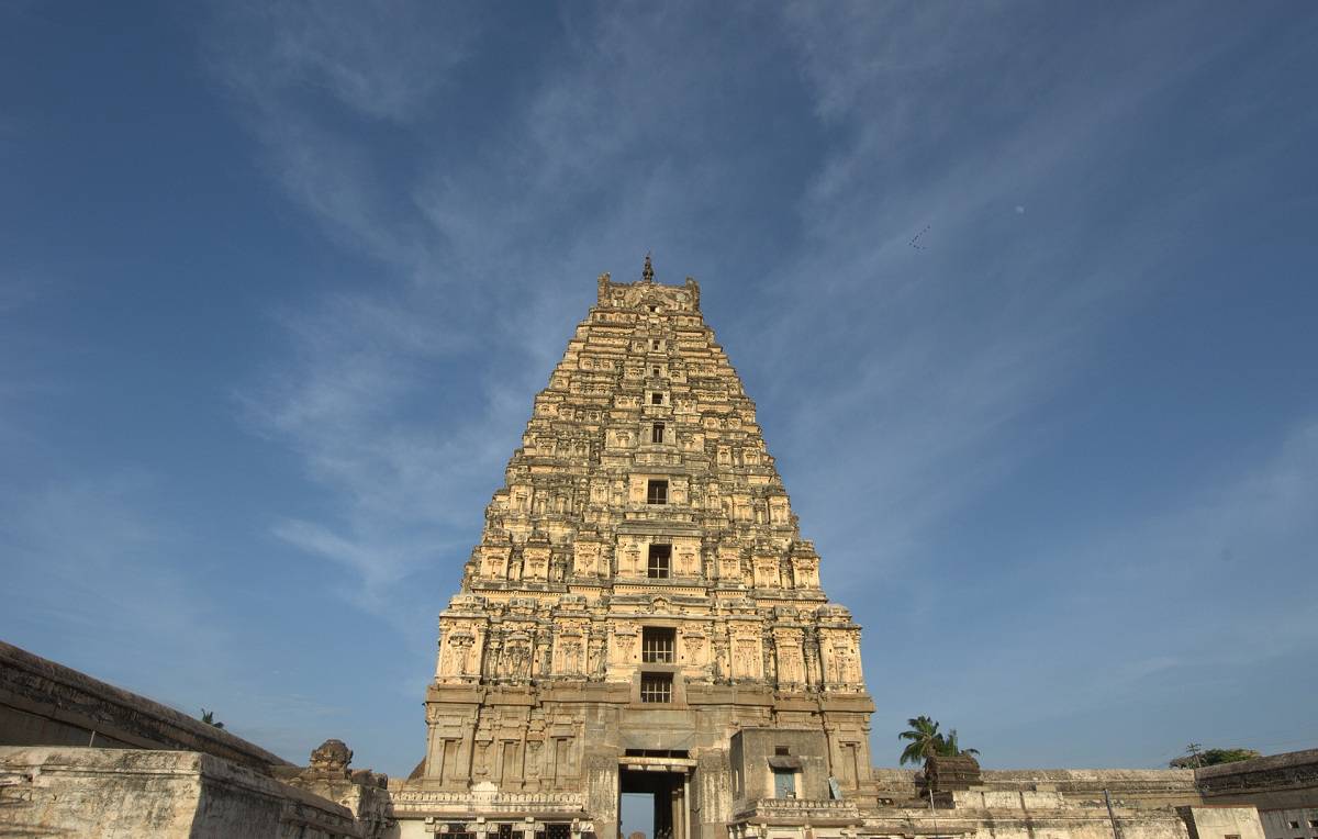 Virupaksha Temple Hampi, Timings, History, Entry Fee, Images
