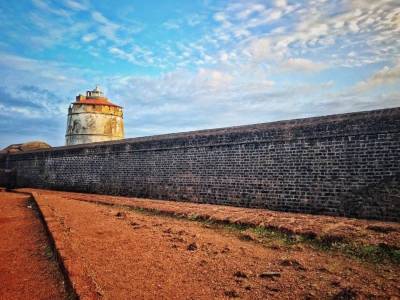 Travel Guide Fort Aguada