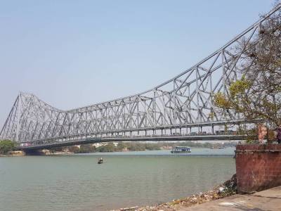 Travel Guide Howrah Bridge Kolkata West Bengal