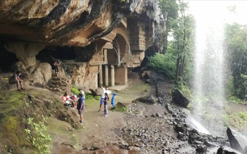 kondana caves trek time