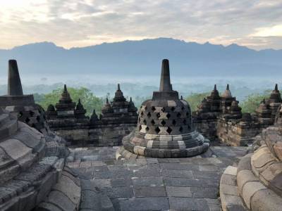 Travel Guide Borobudur Buddha Temple