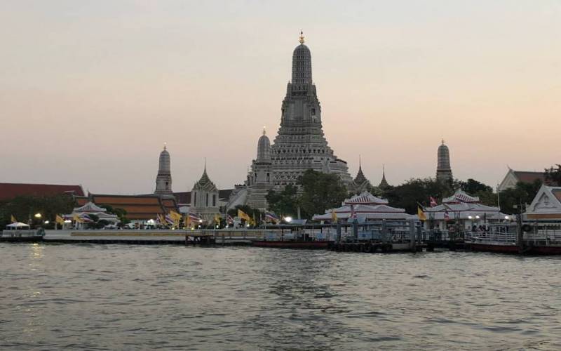 Wat Arun temple