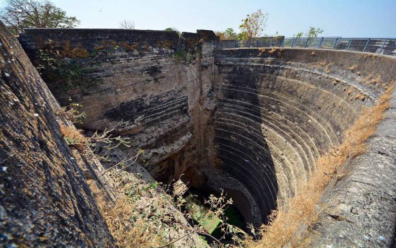 Navghan Kuwo Junagadh