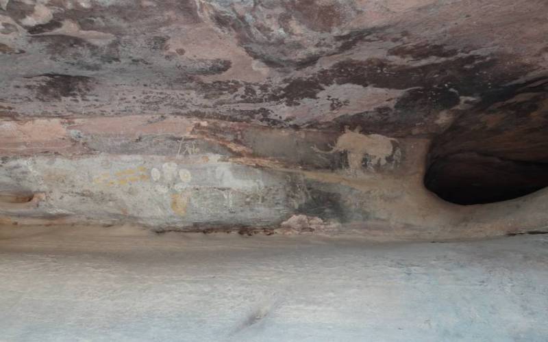 Bhimbetka Rock Shelters cave paintings, Raisen, MP