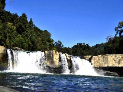 Travel Guide Barak Waterfall