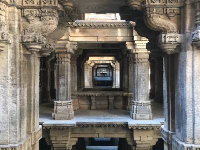 Travel Guide Dada Hari Ni Vav Ahmedabad