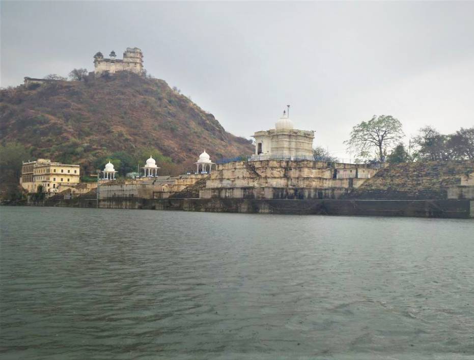 dhebar-lake-udaipur-tourist-attractions-jaisamand-lake