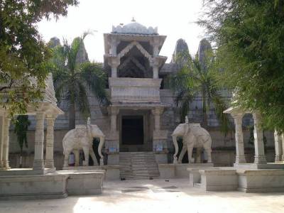 kumbhariya jain temples