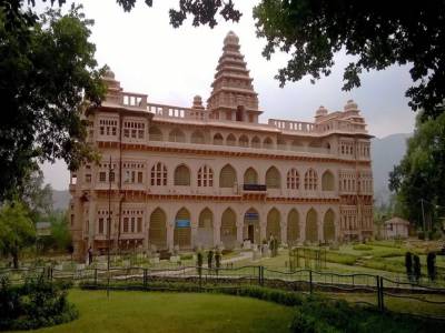 Travel Guide Chandragiri fort