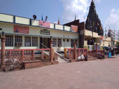Travel Guide Vishnupad Temple