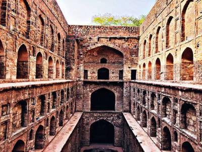 Travel Guide Agrasen Ki Baoli