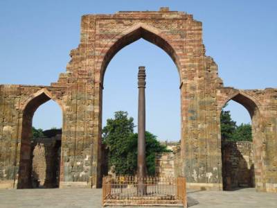 Travel Guide Iron Pillar Delhi