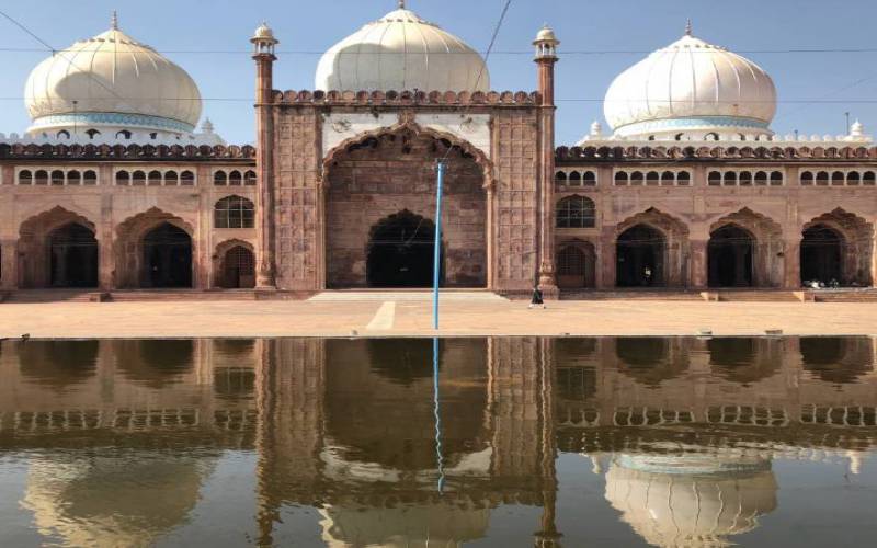 Mosque Taj-Ul-Masjid