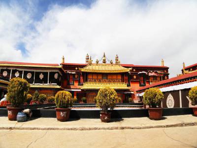 Travel Guide Jokhang Temple
