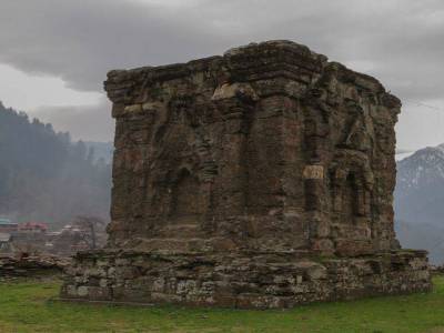 Travel Guide Sharada Peeth Pakistan