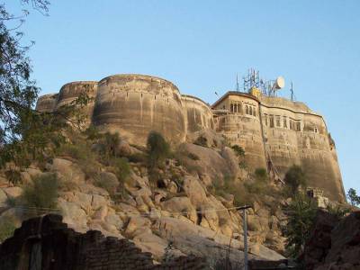 Travel Guide Laxmangarh Fort Sikar