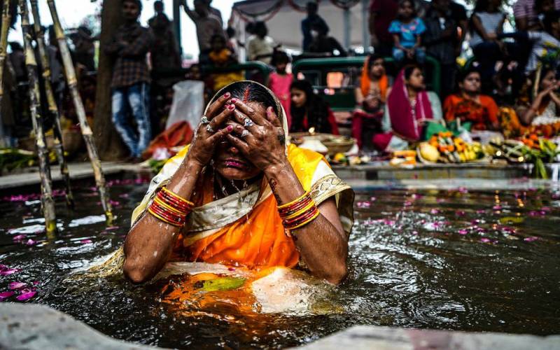 Bath in holy river on Kartik Purnima 